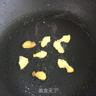 红茶枣香红烧肉的做法步骤：7