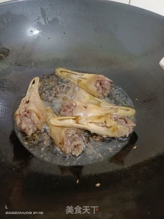 香酥鸭下巴的做法步骤：6