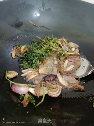 香酥鸭下巴的做法步骤：5