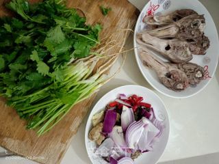 香酥鸭下巴的做法步骤：3