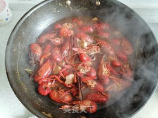 红烧小龙虾的做法步骤：8