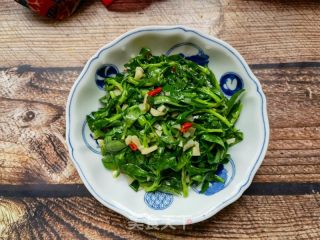 小米椒蒜蓉炒养心菜的做法步骤：11