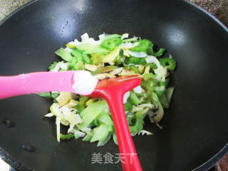 苦瓜炒双笋的做法步骤：11