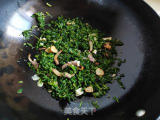 咸肉炒萌菜的做法步骤：6