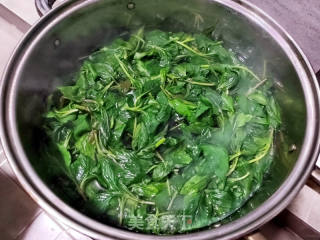 咸肉炒萌菜的做法步骤：2