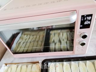 爆！杏鲍菇的神仙吃法，有烤箱就会～烤杏鲍菇的做法步骤：6