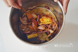 蜂蜜嫩烤乳鸽的做法步骤：2