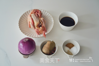 蜂蜜嫩烤乳鸽的做法步骤：1