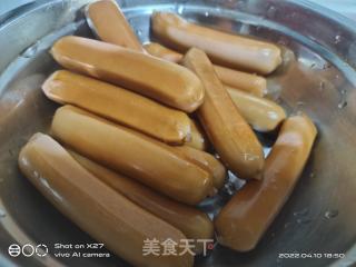 火腿肠面包的做法步骤：7
