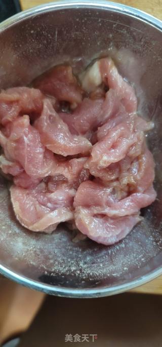水芹菜炒驴肉的做法步骤：3