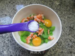虾干苦瓜炒鸡蛋的做法步骤：9