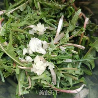 花生拌蒲公英的做法步骤：5