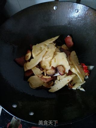 春笋炒腊肉的做法步骤：8