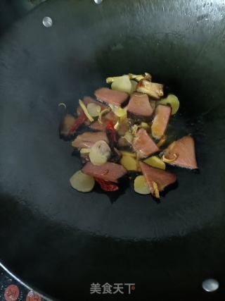 春笋炒腊肉的做法步骤：7