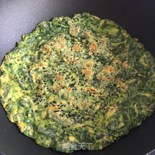 荠菜鸡蛋烙饼的做法步骤：8