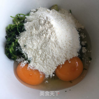 荠菜鸡蛋烙饼的做法步骤：4