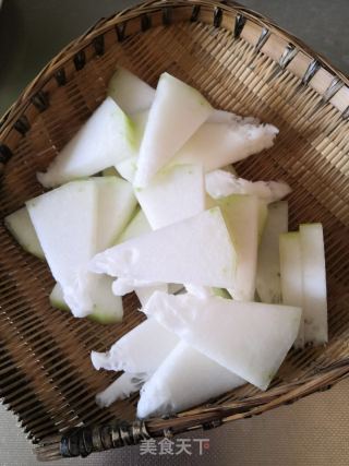 虾皮冬瓜汤的做法步骤：1