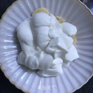 草莓酸奶拌荞麦片的做法步骤：5