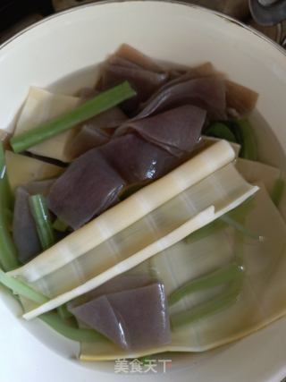 麻辣火锅的做法步骤：2