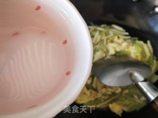 双笋炒鸡蛋的做法步骤：12