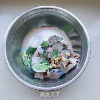 醋香鲅鱼的做法步骤：2