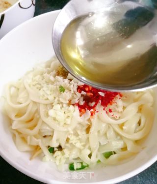 油泼面的做法步骤：12