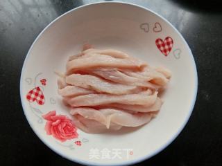 鸡胸小酥肉的做法步骤：1