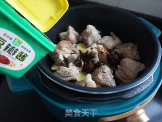 木耳炖肉的做法步骤：5