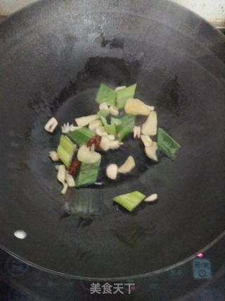 杂鱼熬豆腐的做法步骤：6