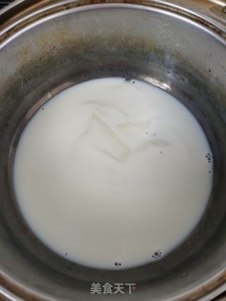桑椹酸奶慕斯的做法步骤：3