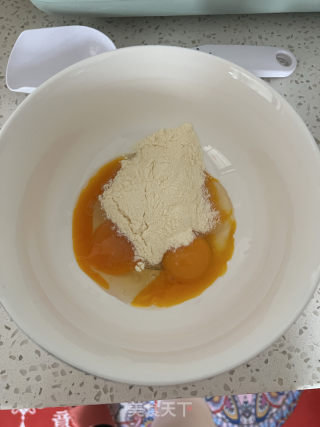 鸡蛋薄饼的做法步骤：1