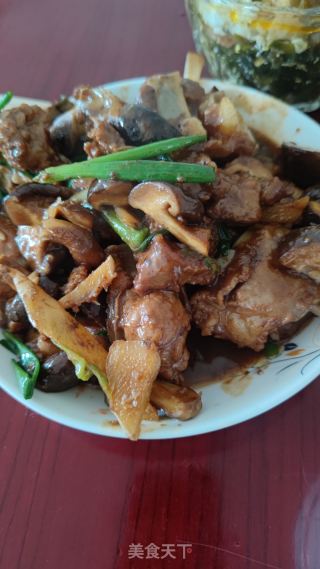 糖醋排骨焖香菇的做法步骤：9