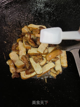 香干炒五花肉的做法步骤：7