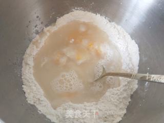 蜂蜜脆底小面包的做法步骤：2