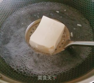 皮蛋豆腐的做法步骤：1