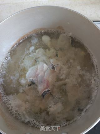 凉拌鱼片的做法步骤：2