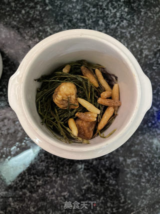 独脚金炖瘦肉汤的做法步骤：5