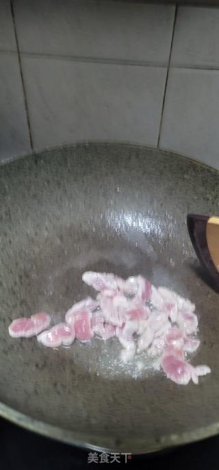 瘦肉烧腐竹木耳的做法步骤：3