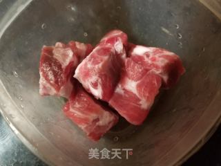 排骨雷公根汤的做法步骤：3