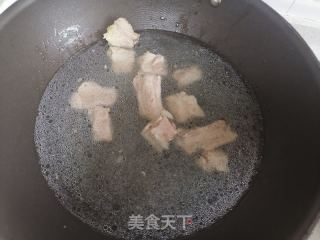 冬瓜排骨汤的做法步骤：3