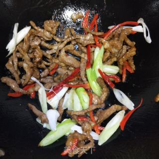 西芹炒肉丝的做法步骤：7