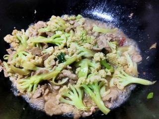 肉片炒菜花的做法步骤：10