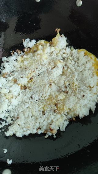 香菇蛋炒饭的做法步骤：6