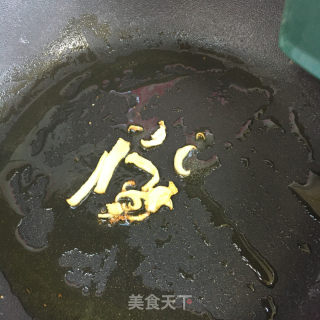 腊肉炒土豆片的做法步骤：3