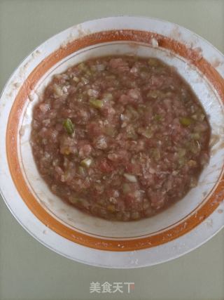 青笋猪肉馅水饺的做法步骤：6