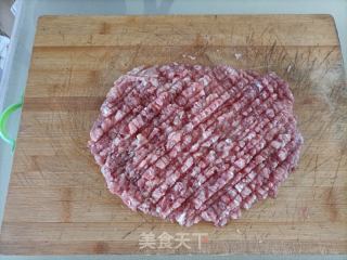 青笋猪肉馅水饺的做法步骤：2