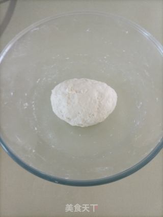 青笋猪肉馅水饺的做法步骤：1