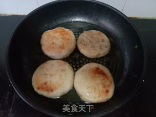 香菇野葱饼的做法步骤：12