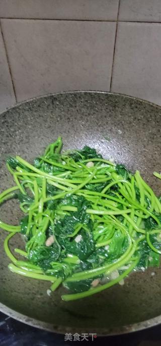 猪油炒番薯叶的做法步骤：5