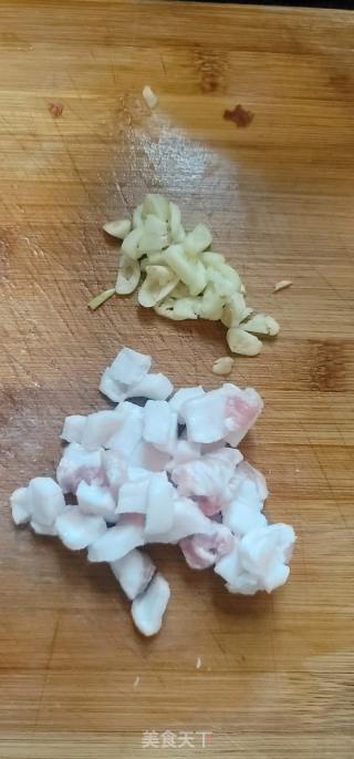 猪油炒番薯叶的做法步骤：2